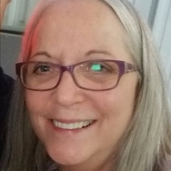 Meet your Posher, Cathy - Picture 1 of 1